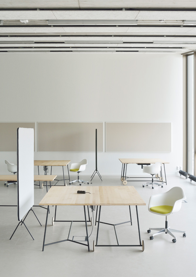 Aust-und-Amelung_desk-divider1.jpg