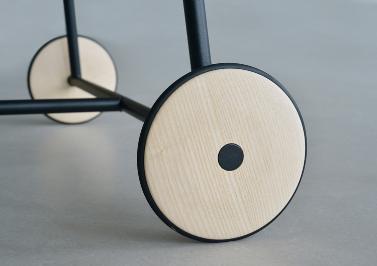 Aust-und-Amelung_desk-divider2.jpg